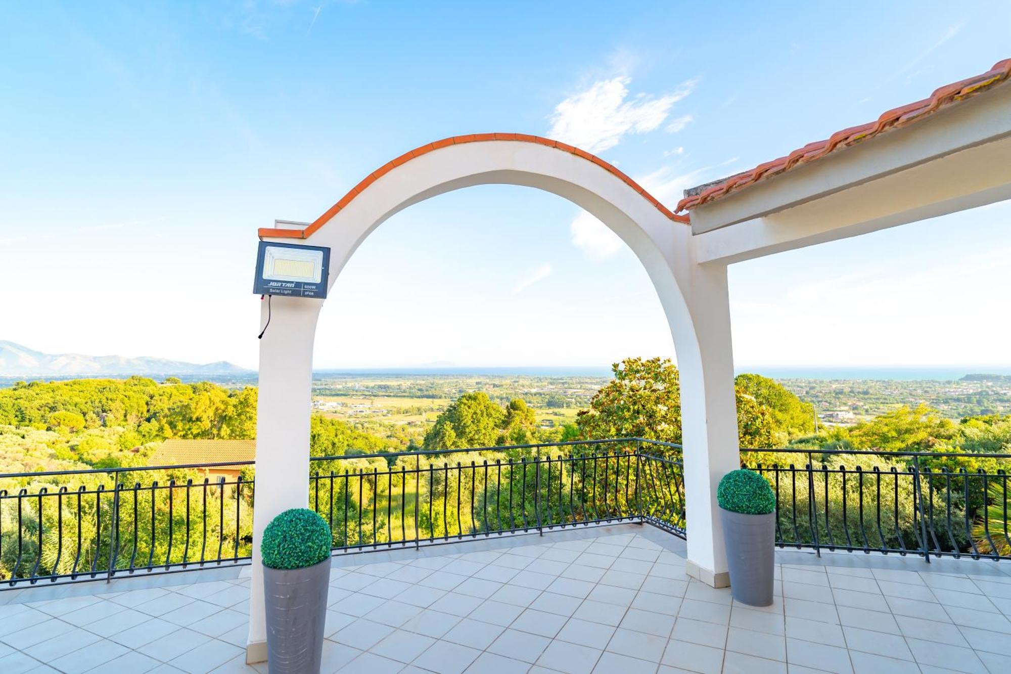 Villa Del Pino, Terrazza Vista Mare Мінтурно Екстер'єр фото